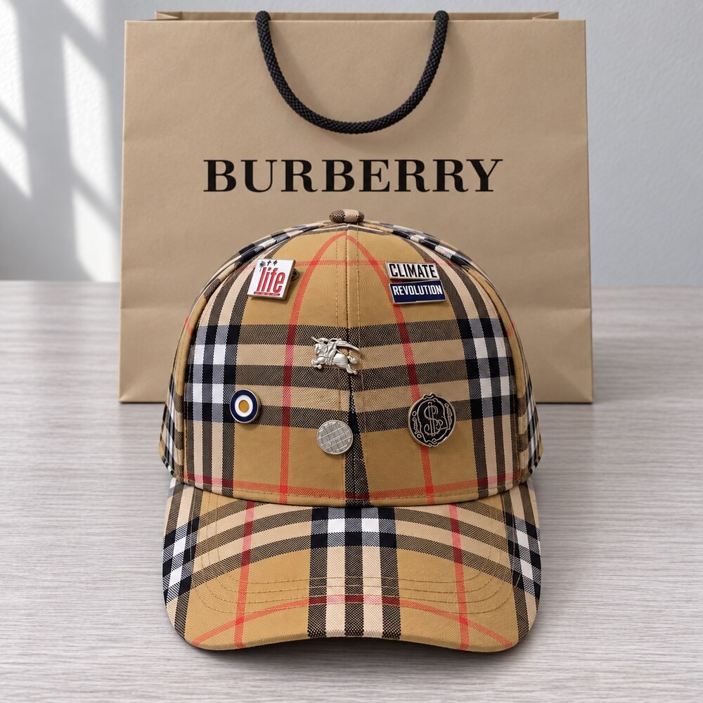 Burberry Vintage Check Badge Cap